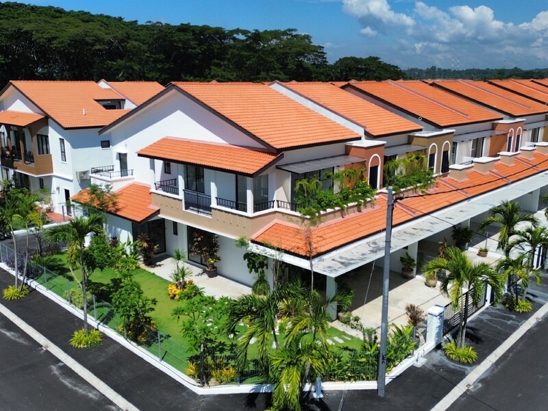 The Lakes @ Batu Gajah, between Seri Iskandar & Simpang Pulai, Perak